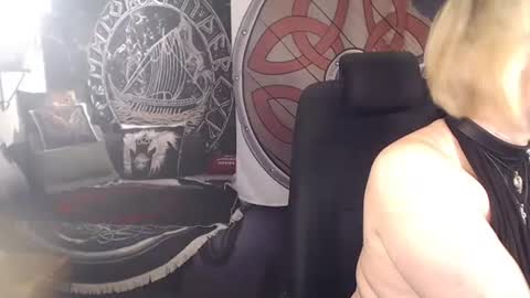 Snapshot of kleiner_teufel chatting on 03-02-25, 05:01 Michelle online show from 03-02-25, 05:01