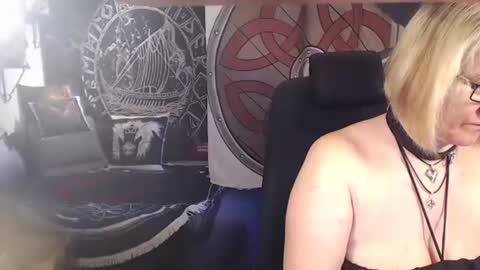 Snapshot of kleiner_teufel chatting on 03-12-25, 12:26 Michelle online show from 03-12-25, 12:26