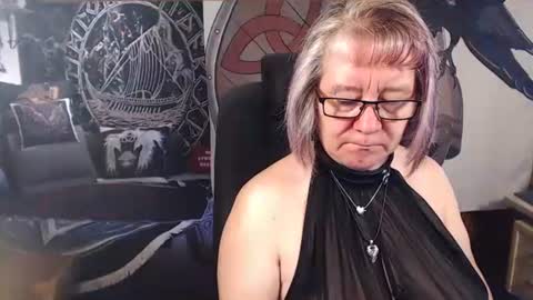 Snapshot of kleiner_teufel chatting on 10-02-25, 06:31 Michelle online show from 10-02-25, 06:31