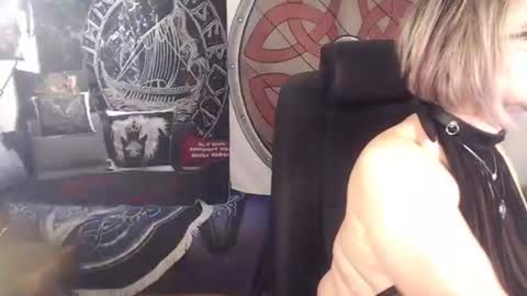 Snapshot of kleiner_teufel chatting on 10-27-25, 07:01 Michelle online show from 10-27-25, 07:01