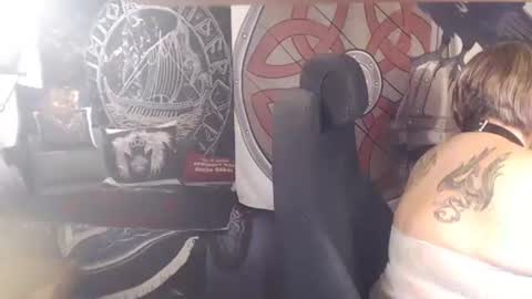 Snapshot of kleiner_teufel chatting on 11-12-25, 07:46 Michelle online show from 11-12-25, 07:46