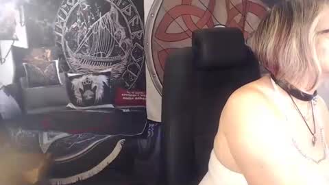 Snapshot of kleiner_teufel chatting on 11-21-25, 07:40 Michelle online show from 11-21-25, 07:40