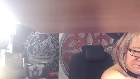 Snapshot of kleiner_teufel chatting on 12-01-25, 07:30 Michelle online show from 12-01-25, 07:30