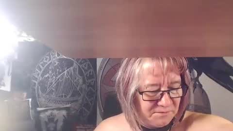 Snapshot of kleiner_teufel chatting on 12-14-25, 05:51 Michelle online show from 12-14-25, 05:51