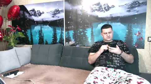 Snapshot of kleosnow chatting on 03-12-25, 08:41 Kleosnow online show from 03-12-25, 08:41