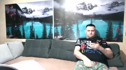 Snapshot of kleosnow chatting on 09-24-25, 07:55 Kleosnow online show from 09-24-25, 07:55