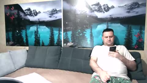 Snapshot of kleosnow chatting on 09-30-25, 08:08 Kleosnow online show from 09-30-25, 08:08