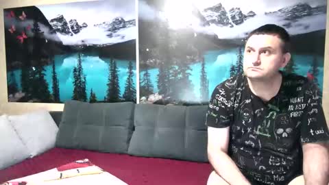 Snapshot of kleosnow chatting on 10-14-25, 08:15 Kleosnow online show from 10-14-25, 08:15