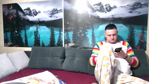 Snapshot of kleosnow chatting on 10-18-25, 09:43 Kleosnow online show from 10-18-25, 09:43
