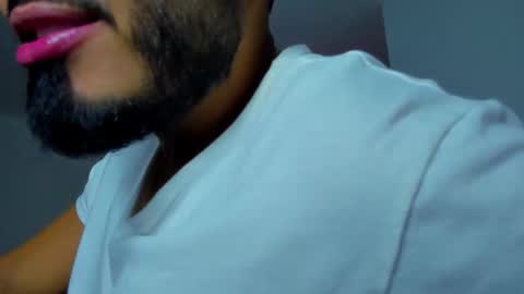 Snapshot of klinsmannwalton chatting on 10-17-25, 02:04 klinsmannwalton online show from 10-17-25, 02:04