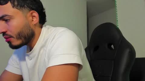 Snapshot of klinsmannwalton chatting on 01-17-26, 09:58 klinsmannwalton online show from 01-17-26, 09:58