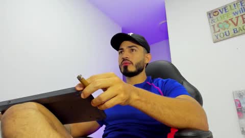 Snapshot of klinsmannwalton chatting on 02-18-26, 10:55 klinsmannwalton online show from 02-18-26, 10:55