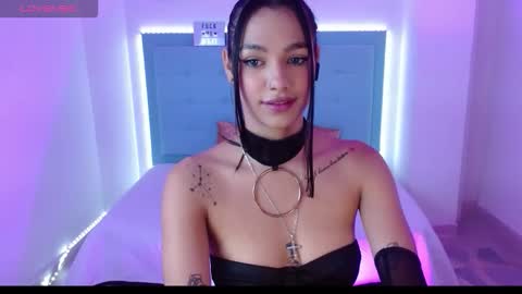 Snapshot of kloe_watson chatting on 12-16-25, 06:35 Kloe Watson online show from 12-16-25, 06:35