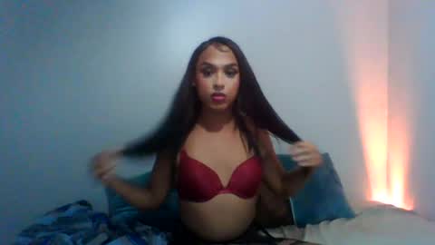 Snapshot of klomoney0518 chatting on 07-14-26, 10:21 klomoney0518 online show from 07-14-26, 10:21