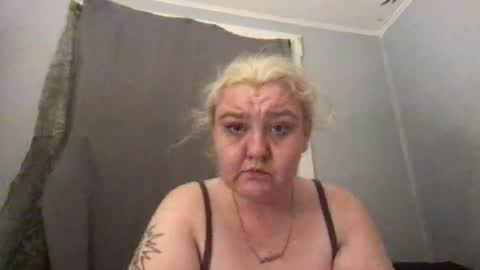 kmarie1196 online show from 08-08-26, 03:08