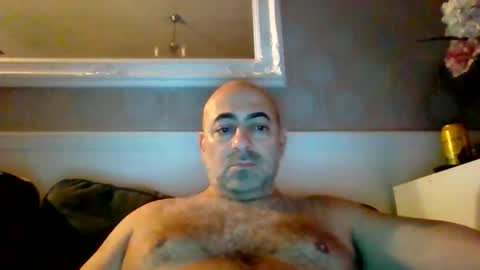 Snapshot of knickerwhipper chatting on 01-11-26, 12:04 knickerwhipper online show from 01-11-26, 12:04