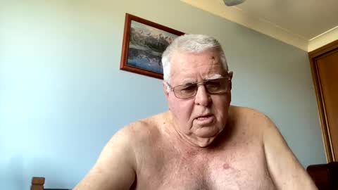 Aussiedude online show from 02-25-25, 11:44