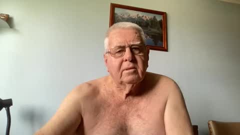 Snapshot of knights2001 chatting on 01-06-26, 03:10 Aussiedude online show from 01-06-26, 03:10