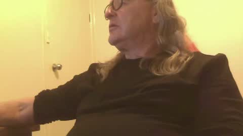 knobout online show from 06-18-26, 06:57
