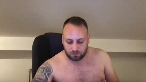 hugo online show from 10-26-25, 01:33