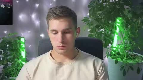 Sweet boy online show from 03-08-25, 10:24