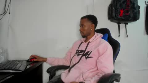 Snapshot of kofi_exotic_ chatting on 05-23-26, 04:07 kofi online show from 05-23-26, 04:07