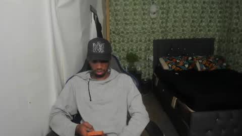 Snapshot of kofi_exotic_ chatting on 06-15-26, 11:07 kofi online show from 06-15-26, 11:07