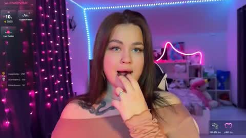 Mia online show from 12-13-25, 07:53