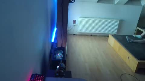 Snapshot of kokotko1234rr chatting on 10-18-25, 07:36 Andy online show from 10-18-25, 07:36