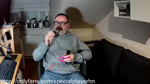 Snapshot of kokshn chatting on 02-20-26, 09:43 Gregor online show from 02-20-26, 09:43