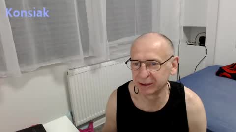 Snapshot of konsiak chatting on 04-29-26, 06:47 Komsiak online show from 04-29-26, 06:47