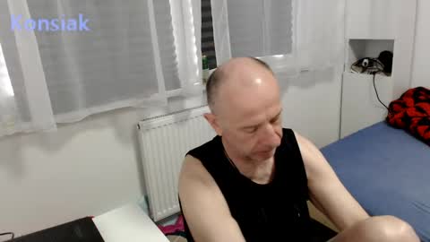 Snapshot of konsiak chatting on 05-04-26, 09:16 Komsiak online show from 05-04-26, 09:16
