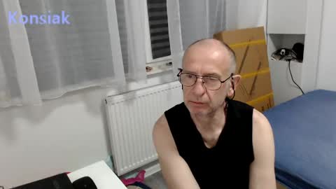 Snapshot of konsiak chatting on 05-09-26, 09:09 Komsiak online show from 05-09-26, 09:09