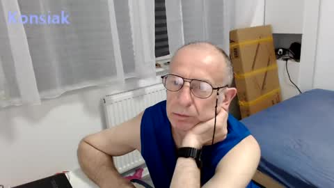 Snapshot of konsiak chatting on 05-12-26, 07:11 Komsiak online show from 05-12-26, 07:11