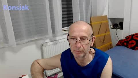 Snapshot of konsiak chatting on 05-28-26, 07:11 Komsiak online show from 05-28-26, 07:11
