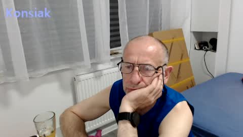 Snapshot of konsiak chatting on 06-08-26, 06:41 Komsiak online show from 06-08-26, 06:41