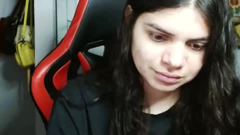 Karoll online show from 01-08-25, 01:11