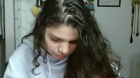 Karoll online show from 10-21-25, 02:12