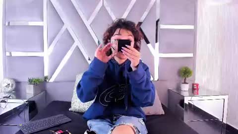 Snapshot of korespring chatting on 06-17-26, 11:01 Kore Spring online show from 06-17-26, 11:01