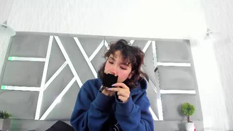 Snapshot of korespring chatting on 06-23-26, 12:25 Kore Spring online show from 06-23-26, 12:25