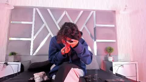 Snapshot of korespring chatting on 06-25-26, 11:15 Kore Spring online show from 06-25-26, 11:15