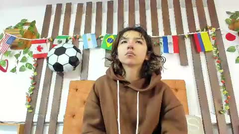 Snapshot of korespring chatting on 07-16-26, 11:38 Kore Spring online show from 07-16-26, 11:38