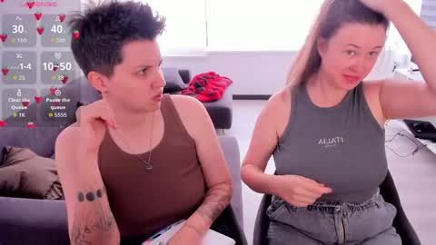 Twiix online show from 04-26-26, 04:15