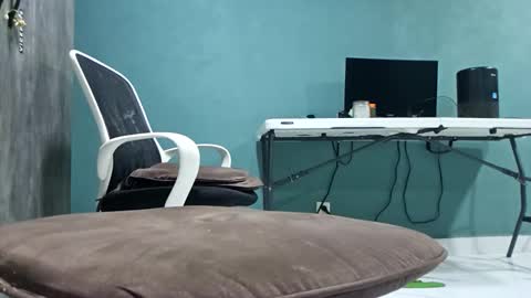 Koto Bombon online show from 03-27-26, 01:22