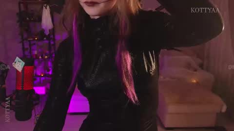 Kottyaa cb FOLLOWING  online show from 10-31-25, 07:37