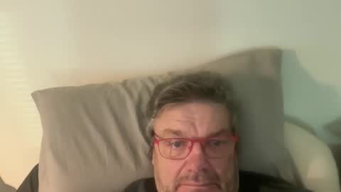 kovapoika online show from 10-13-25, 02:50