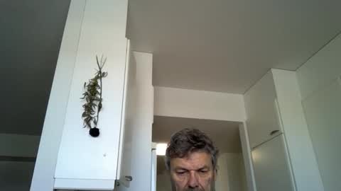 kovapoika online show from 02-06-26, 08:51