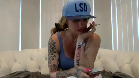 Snapshot of koyoteej chatting on 01-27-25, 09:55 koyoteej online show from 01-27-25, 09:55