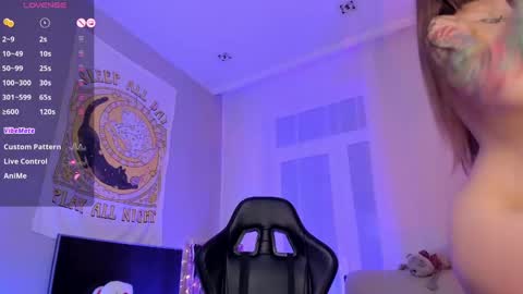 Snapshot of koza_dereza_ chatting on 02-13-25, 08:24 Jess online show from 02-13-25, 08:24