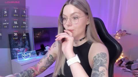 Snapshot of koza_dereza_ chatting on 09-26-25, 04:00 Jess online show from 09-26-25, 04:00